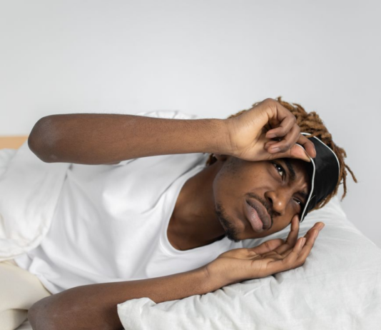 📱 Stop Doing These 8 Things After You Wake Up