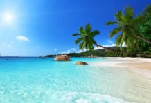 10 Beaches That Don’t Look Real