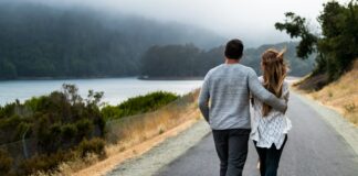 Opposites don’t attract, but that was never the interesting question A man and woman walking together along a road